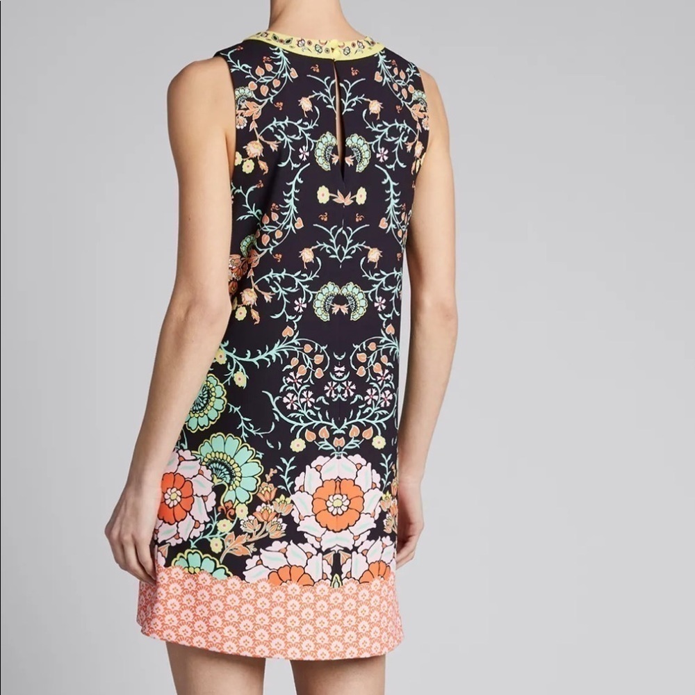 ALICE + OLIVIA Keaton Crewneck Shift Dress - Picture 2 of 10